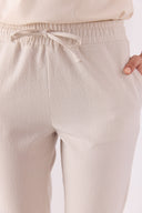 Kadın Alian Beli Lastikli İnce Çizgili Gofre Pantolon - Bej Çizgili