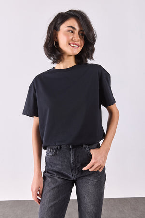 Kadın Bisiklet Yaka Oversize Rahat Kalıp Basic Tişört %100 Pamuk - Siyah