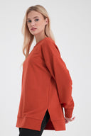 Kadın Bisiklet Yaka Yanı Yırtmaçlı Regular Fit 3 İplik Sweatshirt - Kırmızı