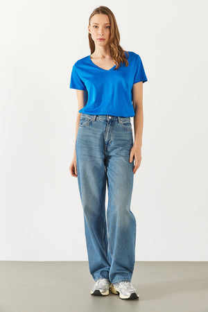 Kadın Boyfriend V Yaka Regular Fit Modal Tişört (TENCEL)™ - Safir