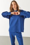Kadın Bisiklet Yaka Yanı Yırtmaçlı Yumuşak Dokulu Sweatshirt (CUPRO) - Navy