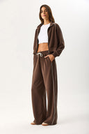 Kadın Regular Fit Yanı Yırtmaçlı Yumuşak Dokulu Jogging Pantolon (CUPRO) - Kahverengi
