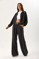 Kadın Regular Fit Yanı Yırtmaçlı Yumuşak Dokulu Jogging Pantolon (CUPRO) - Siyah