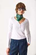 Kadın Matilda Düğme Detaylı Vücuda Oturan Uzun Kollu Tişört %100 Pamuk - Beyaz