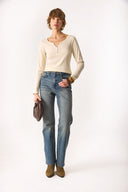 Kadın Matilda Düğme Detaylı Vücuda Oturan Uzun Kollu Tişört %100 Pamuk - Taş