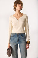 Kadın Matilda Düğme Detaylı Vücuda Oturan Uzun Kollu Tişört %100 Pamuk - Taş