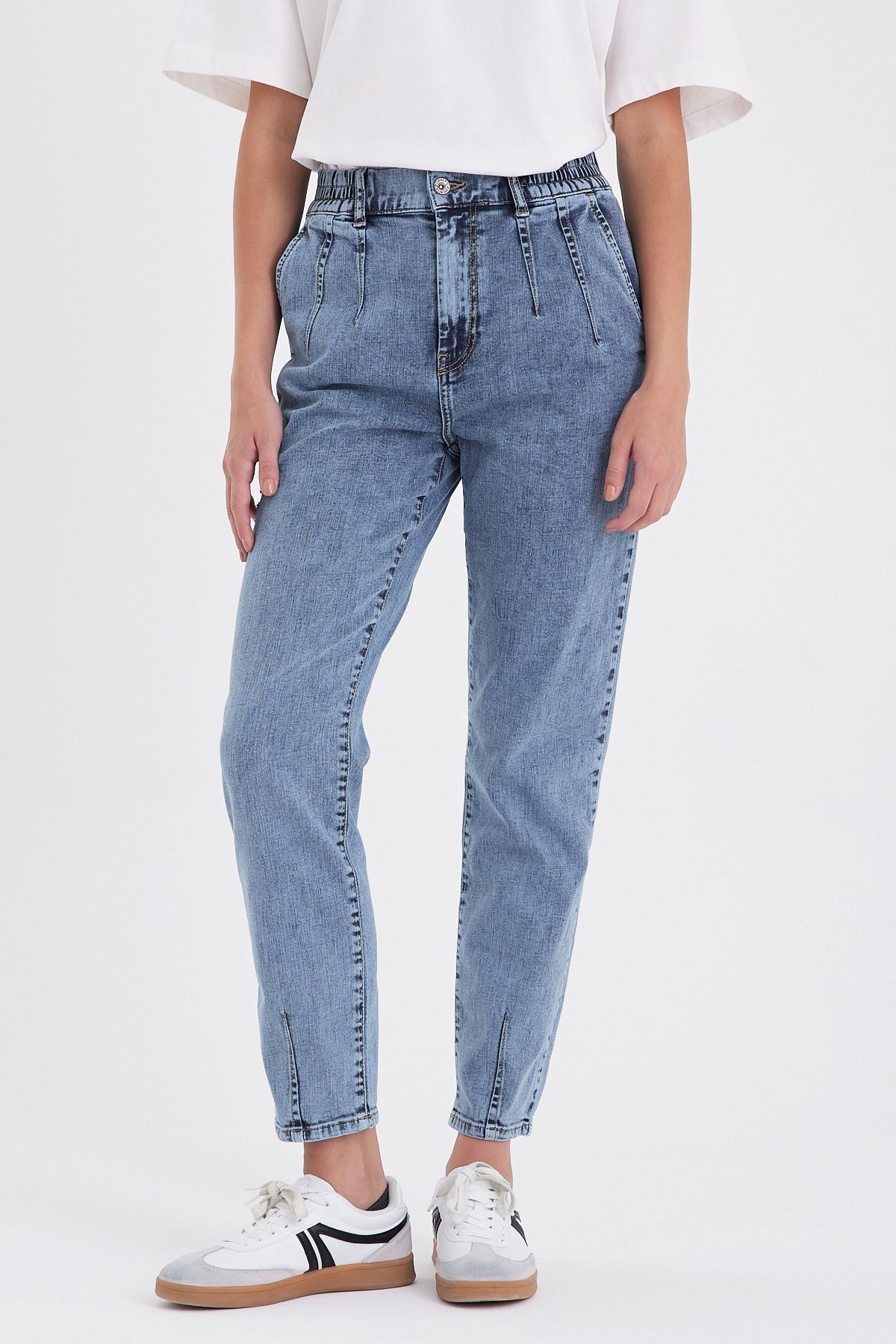 Kadın Norah Med Blue Yıpratma Detaylı Beli Lastikli Jean Pantolon