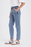 Kadın Norah Med Blue Yıpratma Detaylı Beli Lastikli Jean Pantolon - Med Blue