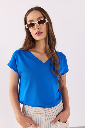 Almira V Yaka Sırtı Detaylı Modal Tişört(TENCEL)(TM) - SAFİR 2K26200156-164