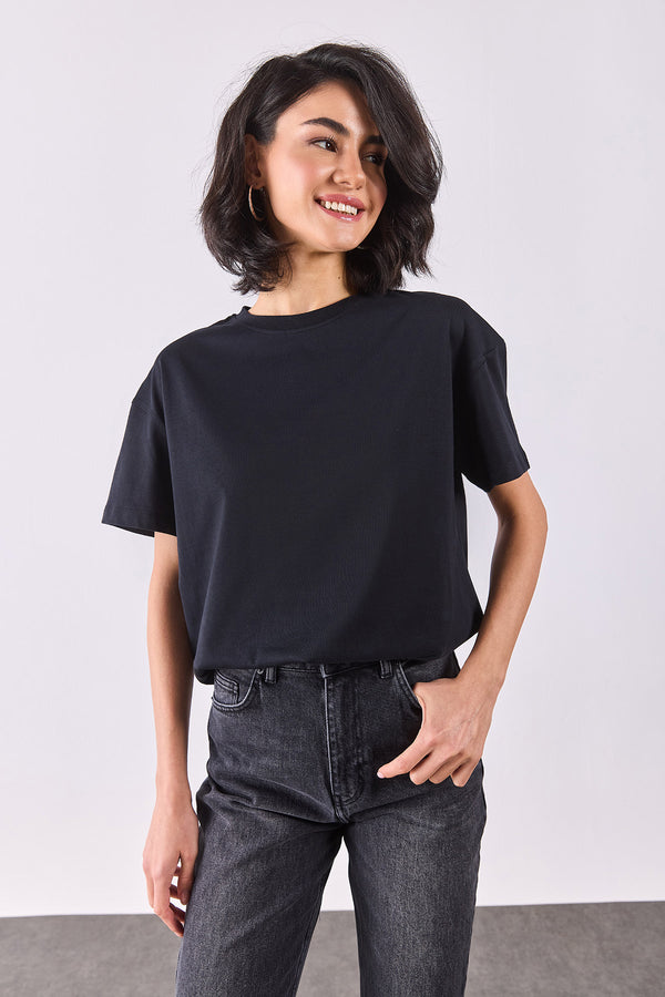 Bisiklet Yaka Oversize Rahat Kalıp Basic Tişört - SİYAH