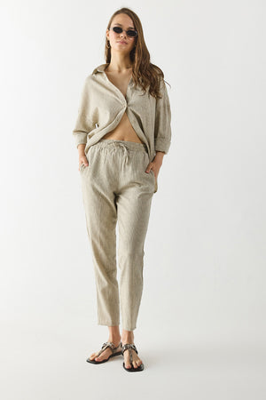 Kadın Alian Beli Lastikli İnce Çizgili Keten Pantolon - Lacivert Çizgili