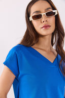 Kadın Almira V Yaka Sırtı Detaylı Modal Tişört (TENCEL)™ - Safir