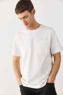 Erkek Bisiklet Yaka Cep Detaylı Oversize Tişört %100 Pamuk - Fildişi