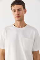 Erkek Bisiklet Yaka Cep Detaylı Oversize Tişört %100 Pamuk - Fildişi