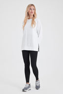 Kadın Bisiklet Yaka Yanı Yırtmaçlı Regular Fit 3 İplik Sweatshirt - Beyaz