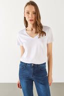Kadın Boyfriend V Yaka Regular Fit Modal Tişört (TENCEL)™ - Beyaz
