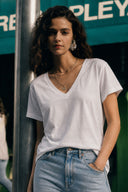 Boyfriend V Yaka Regular Fit Modal Tişört(TENCEL)(TM)-Beyaz