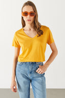 Kadın Boyfriend V Yaka Regular Fit Modal Tişört (TENCEL)™ - Kayısı