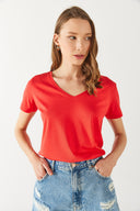 Kadın Boyfriend V Yaka Regular Fit Modal Tişört (TENCEL)™ - Mercan