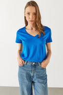 Kadın Boyfriend V Yaka Regular Fit Modal Tişört (TENCEL)™ - Safir