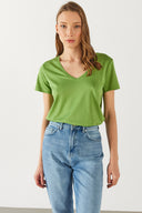 Kadın Boyfriend V Yaka Regular Fit Modal Tişört (TENCEL)™ - Yeşil