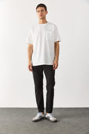 Erkek Cep Detaylı Bisiklet Yaka Flamlı Tişört %100 Pamuk - Fildişi