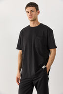 Erkek Cep Detaylı Bisiklet Yaka Flamlı Tişört %100 Pamuk - Siyah