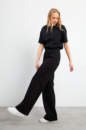 Kadın Jovie Yumuşak Dokulu Yüksek Bel Wide Leg Pantolon (CUPRO) - Siyah