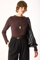 Kadın July Kayık Yaka Tişört %100 Pamuk - Kahverengi