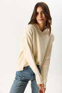 Kadın Angelica Kapüşonlu Regular Fit Triko Kazak - Kemik