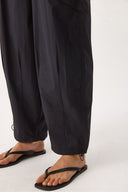 Kadın Baggy Fit Paraşüt Pantolon - Siyah