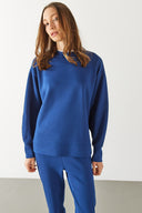 Kadın Bisiklet Yaka Yanı Yırtmaçlı Yumuşak Dokulu Sweatshirt (CUPRO) - Navy