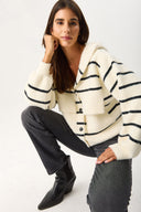 Kadın Kapüşonlu Önü Çıt Çıtlı Triko Ceket - Fildişi - Siyah Çizgili