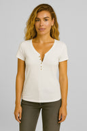 Kadın Matilda Düğme Detaylı Vücuda Oturan Kısa Kollu Tişört %100 Pamuk - Beyaz