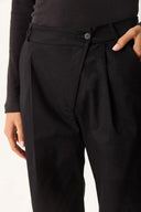 Kadın Pilili Baggy Fit Pantolon - Siyah