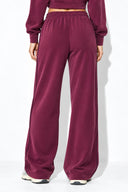 Kadın Regular Fit Yanı Şeritli Yumuşak Dokulu Jogging Pantolon-Bordo
