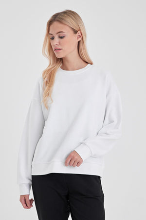 Kadın Rhona Beyaz Bisiklet Yaka Regular Fit 3 İplik Sweatshirt