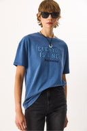 Kadın Sülfür Boyalı Baskılı Tişört %100 Pamuk - Navy