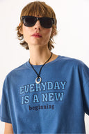 Kadın Sülfür Boyalı Baskılı Tişört %100 Pamuk - Navy