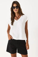 V Yaka Rahat Kalıp Kolsuz Flamlı Tişört-Fildişi