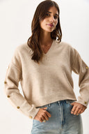 Kadın V Yakalı Kolu Düğme Detaylı Triko - Taba