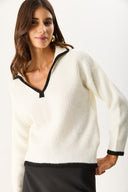 Kadın Yakası Kontrast Renkli Triko - Kemik - Siyah Çizgili