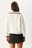 Kadın Yakası Kontrast Renkli Triko - Kemik - Siyah Çizgili