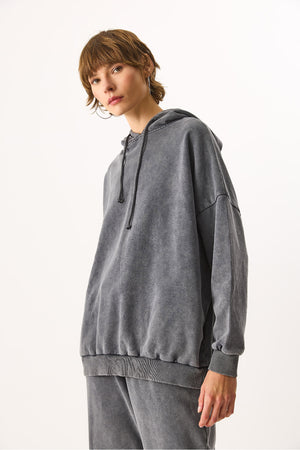 Kadın Kapüşonlu Regular Fit Yıkamalı Sweatshirt %100 Pamuk - Antrasit