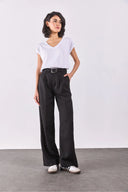 Khloe V Yaka Regular Fit Dantel Detaylı Modal Tişört(TENCEL)(TM)-Beyaz