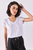 Khloe V Yaka Regular Fit Dantel Detaylı Modal Tişört(TENCEL)(TM)-Beyaz