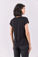 Khloe V Yaka Regular Fit Dantel Detaylı Modal Tişört(TENCEL)(TM)-Siyah