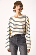 Kadın Lena Çizgili Kayık Yaka Tişört %100 Pamuk - Ekru - Lacivert Çizgili