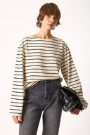 Kadın Lena Çizgili Kayık Yaka Tişört %100 Pamuk - Ekru - Lacivert Çizgili