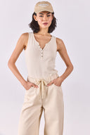 Kadın Matilda Düğme Detaylı Vücuda Oturan Atlet %100 Pamuk - Taş